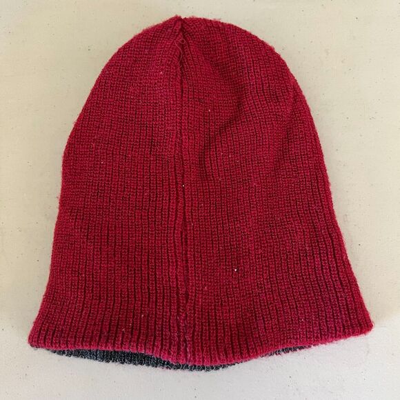 Marvel Mens Daredevil Punisher Embroidered Logo Reversible Red Gray Beanie Hat - Picture 5 of 7